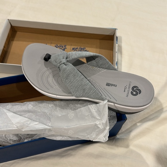 Cloudsteppers by Clarks - Picture 4 of 5